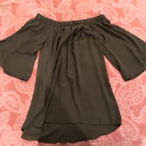 Quarter sleeve blouse